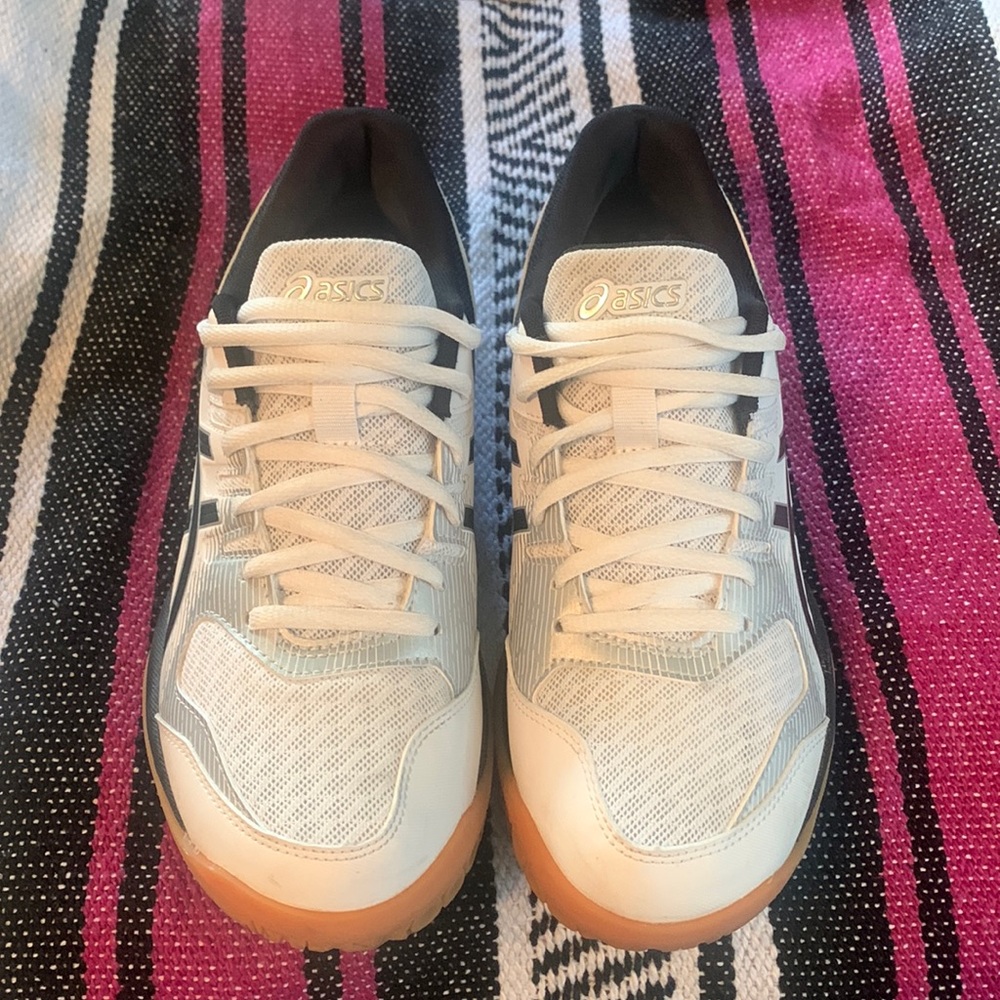 ASICS Tennis Shoe